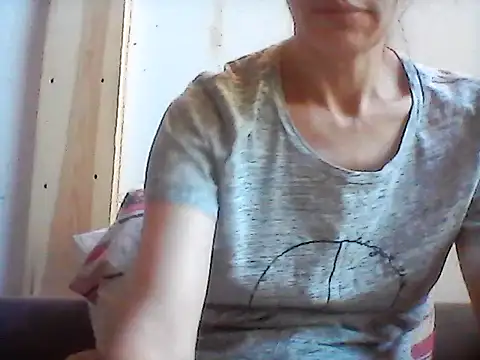 Snapshot of Milana38 chatting on 06/18/26, 06:57 Milana38 online show from 06/18/26, 06:57