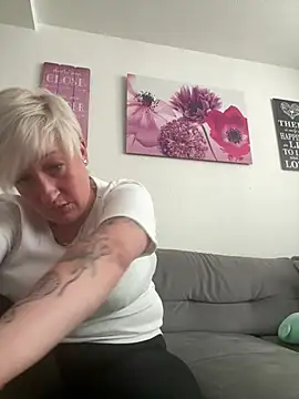 Rozendefotz online show from 04/22/26, 07:55