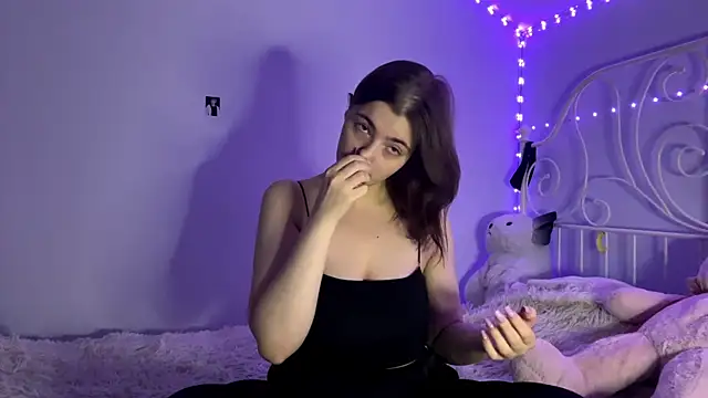 HoneyMist online show from 11/11/25, 05:02