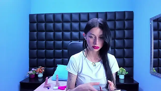 Dulce Miaa  online show from 02/25/26, 05:44