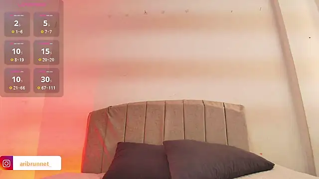 BrunnetAri  online show from 04/24/26, 02:30