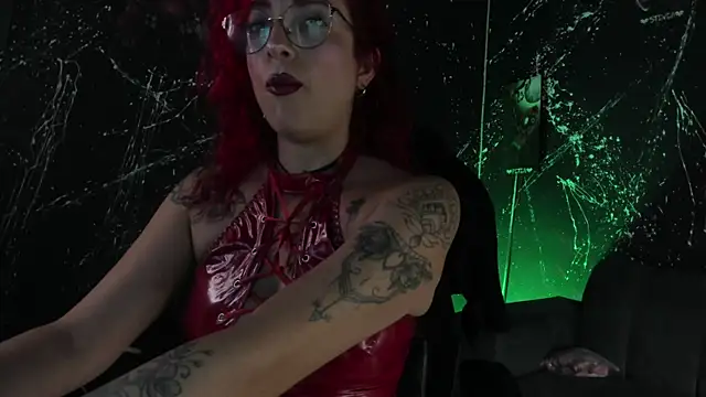 Snapshot of RoxanneStorm_ chatting on 07/29/26, 04:32 RoxanneStorm online show from 07/29/26, 04:32