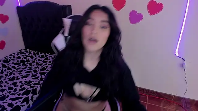 Snapshot of megaan_cb chatting on 02/23/26, 03:09 megaan cb online show from 02/23/26, 03:09