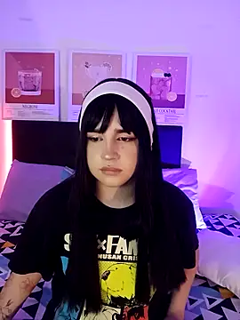 Snapshot of damienbeltmonth chatting on 09/23/25, 01:08 damienbeltmonth online show from 09/23/25, 01:08