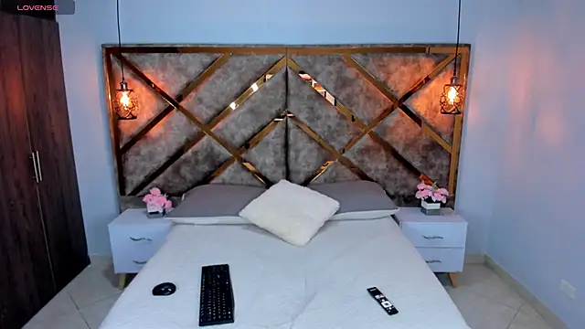 Lucia jane online show from 04/23/26, 07:49