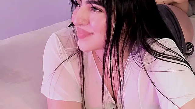 Camila Matinez  online show from 10/24/25, 12:41