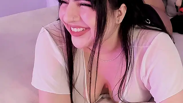 Camila Matinez  online show from 12/23/25, 01:25