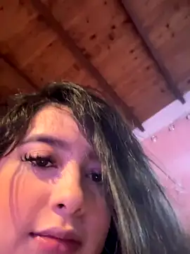 Emiily Moore1 online show from 10/18/25, 10:10