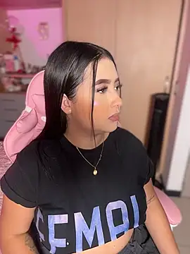 Emiily Moore1 online show from 04/24/26, 11:18