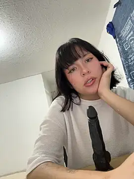 Snapshot of aliciia_23 chatting on 09/26/25, 06:17 aliciia 23 online show from 09/26/25, 06:17