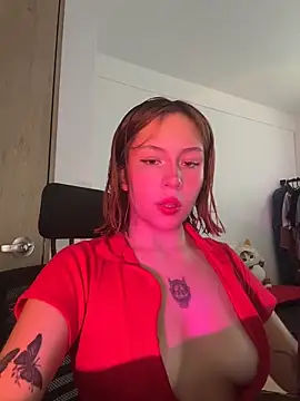 aliciia 23 online show from 04/15/26, 10:32