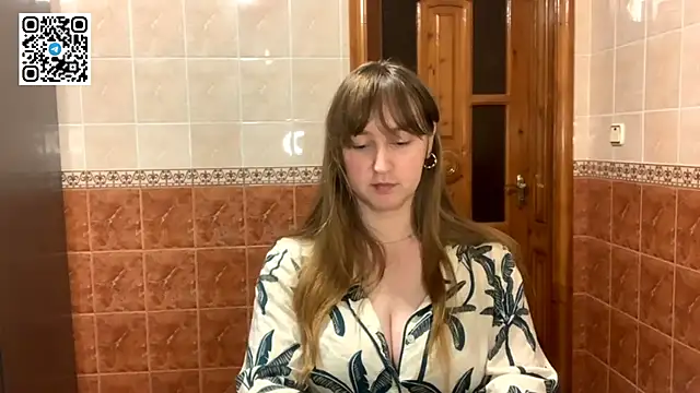 MaroonMoon  online show from 09/29/25, 07:30