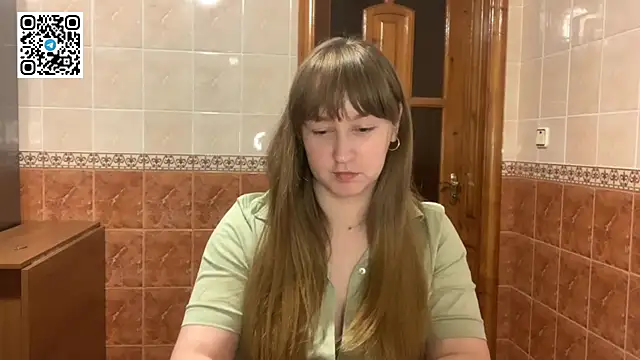 MaroonMoon  online show from 11/12/25, 08:41