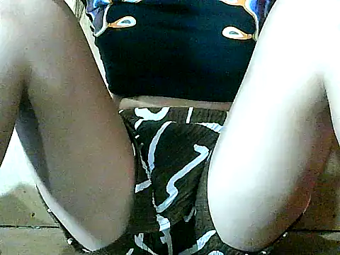 pinay-momm1682 online show from 12/15/25, 10:41