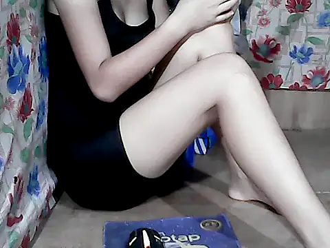 pinay-momm1682 online show from 04/14/26, 10:54