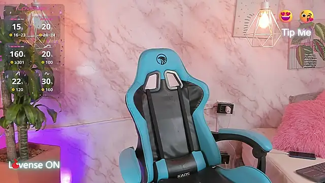 cristal herrera  online show from 10/09/25, 03:37