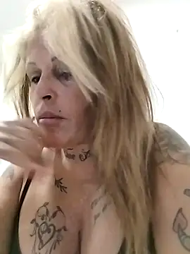 canariamorbosa online show from 11/05/25, 08:42