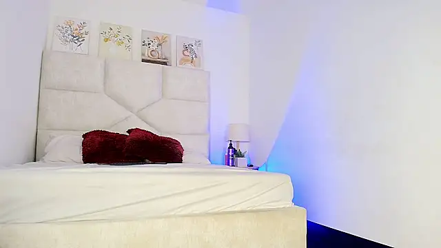 elizawiliamst online show from 04/24/26, 05:48