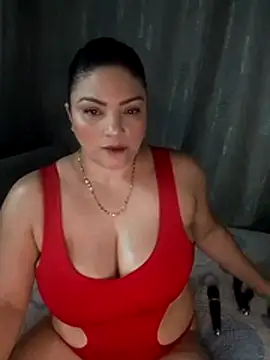 tiffany Johnson1 online show from 06/05/26, 12:39
