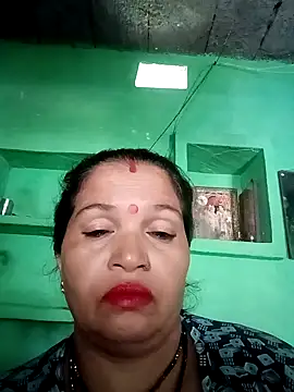 Snapshot of Manavi_x chatting on 10/18/25, 08:15 Manavi x online show from 10/18/25, 08:15