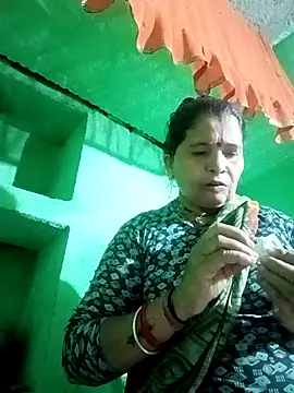 Snapshot of Manavi_x chatting on 11/26/25, 02:40 Manavi x online show from 11/26/25, 02:40