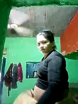 Manavi x online show from 04/15/26, 02:29