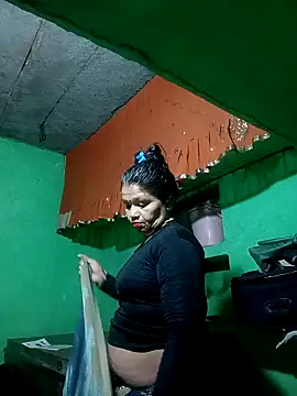 Snapshot of Manavi_x chatting on 04/25/26, 12:35 Manavi x online show from 04/25/26, 12:35