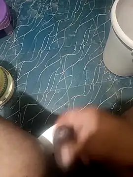 bobby3374 online show from 10/28/25, 01:03