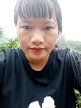 Snapshot of V-vivu-V chatting on 09/30/25, 07:35 V-vivu-V online show from 09/30/25, 07:35