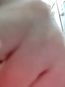 Snapshot of simsim-00 chatting on 12/01/25, 07:52 simsim-00 online show from 12/01/25, 07:52