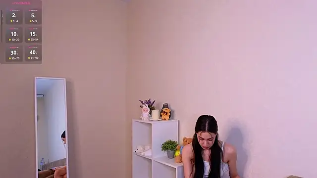 miacuteeee online show from 10/24/25, 05:09