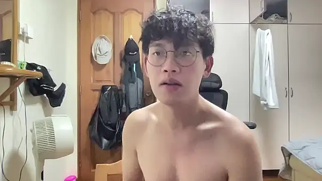 Passionatetwink2 online show from 10/15/25, 11:32