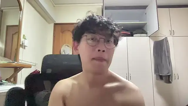 Passionatetwink2 online show from 02/25/26, 11:42