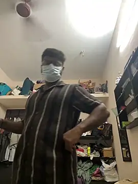 Snapshot of DJLOVE280825 chatting on 09/30/25, 10:37 DJLOVE280825 online show from 09/30/25, 10:37