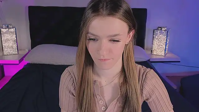 E l i z e  online show from 03/24/26, 05:23