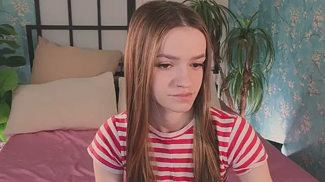 E l i z e  online show from 06/04/26, 05:13