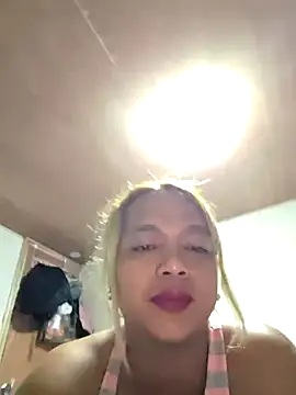 Snapshot of ahnela69xxx chatting on 10/18/25, 05:46 ahnela69xxx online show from 10/18/25, 05:46