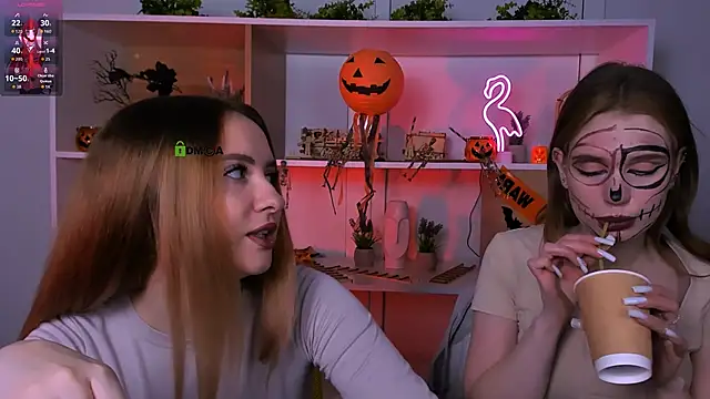 mila glow1 online show from 10/29/25, 08:32