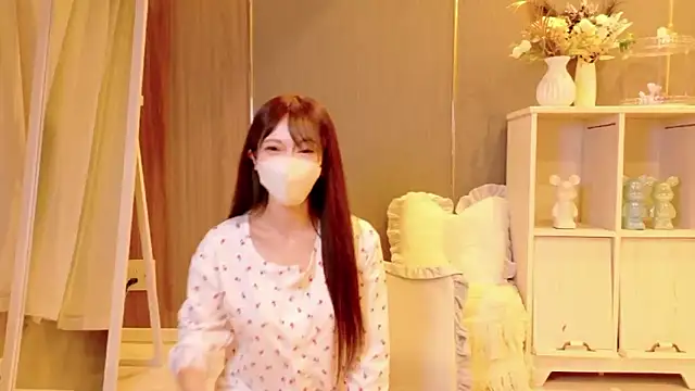 Snapshot of RIRI-style chatting on 10/19/25, 07:42 RIRI-style online show from 10/19/25, 07:42