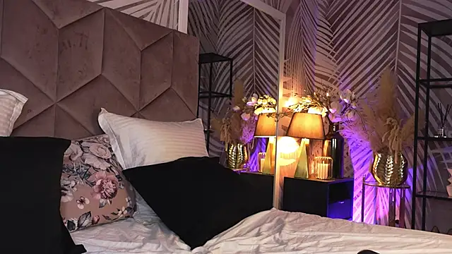 EvaRhea online show from 03/26/26, 03:56