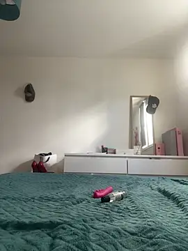 Snapshot of DouceAngela69 chatting on 09/21/25, 09:44 DouceAngela69 online show from 09/21/25, 09:44