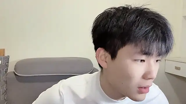 xiaoyang5200 online show from 11/30/25, 02:32