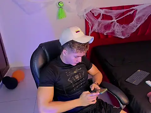 paull george online show from 10/17/25, 01:14