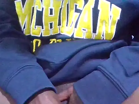 chocolatebarbiee online show from 11/21/25, 01:54