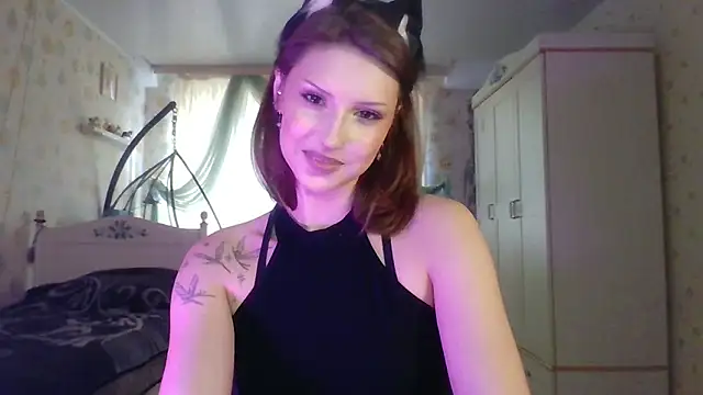 RuxaShade online show from 10/31/25, 11:22