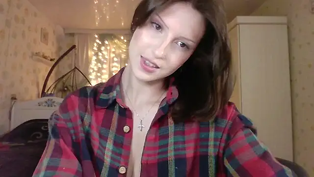 RuxaShade online show from 12/18/25, 12:44