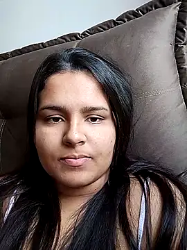 Snapshot of lauramartins7 chatting on 10/17/25, 03:14 lauramartins7 online show from 10/17/25, 03:14