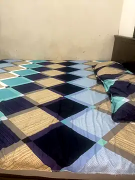 SIZZLER 1100 online show from 10/12/25, 07:35