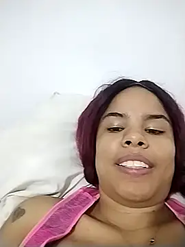 Snapshot of AresAngel chatting on 09/26/25, 07:34 AresAngel online show from 09/26/25, 07:34