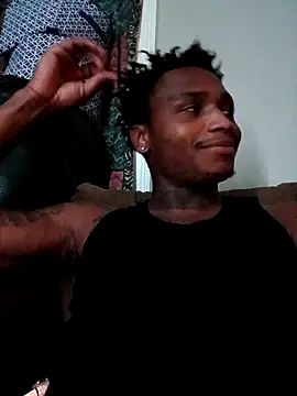 Snapshot of Dropdingo chatting on 10/10/25, 02:21 Dropdingo online show from 10/10/25, 02:21